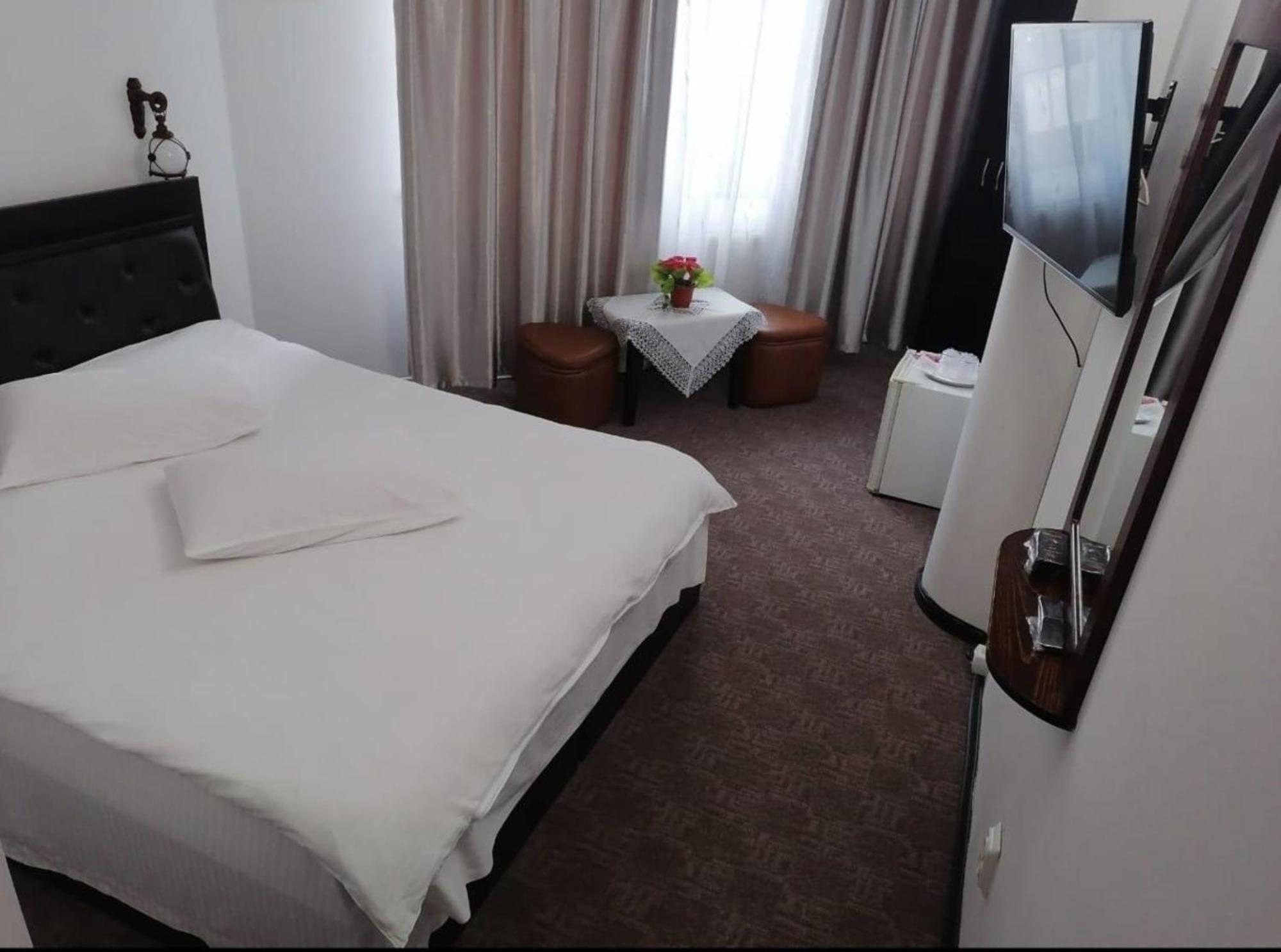 Pensiunea Millenium Sibiu With Parking - Motorcycle Friendly Travel Routes Exterior foto